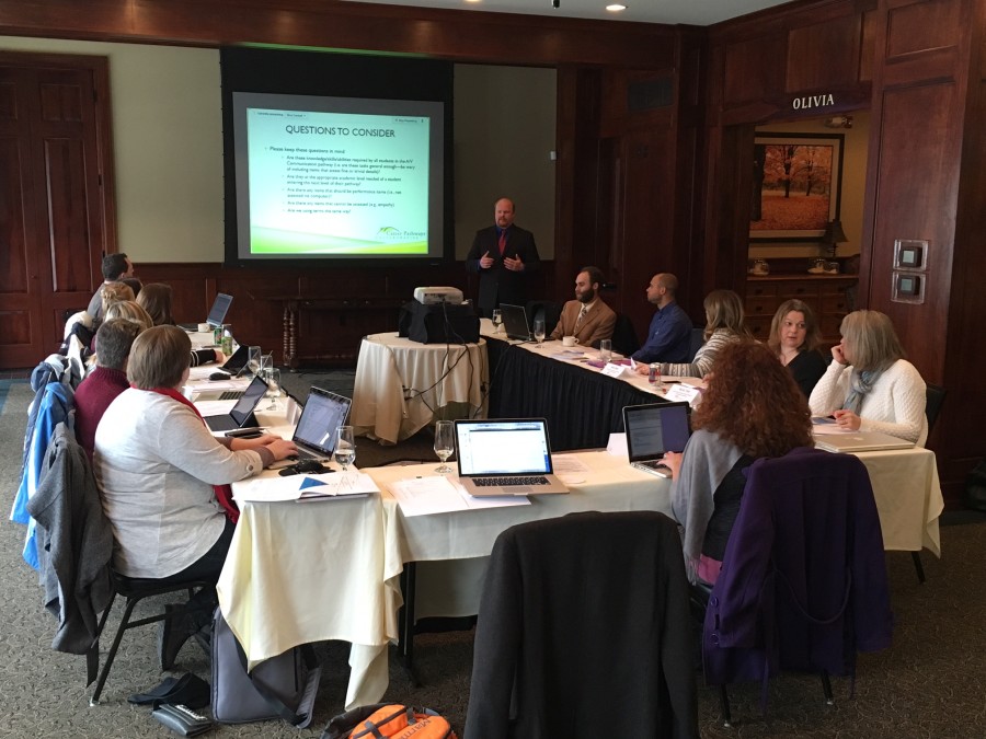 KSPA members begin work with assessment for journalism students